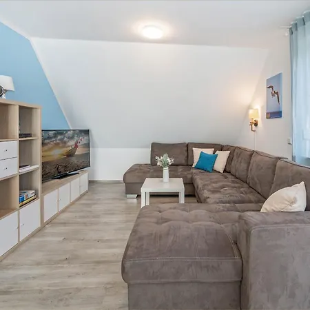 Apartment Sonneninsel Haus Sonnenschein Obergeschoss Loddin